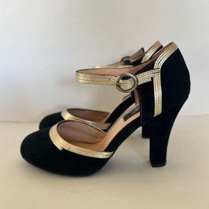 Lola Ramona Jacqueline Black & Gold Ankle Strap Pumps Size 40, BN Without Box